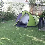 مكان تخييم Camping Under The Walnut In Your Own Tent On A Shared Lot And Shared Bathroom *