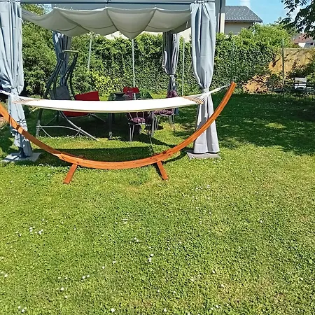 营地 Camping Under The Walnut In Your Own Tent On A Shared Lot And Shared Bathroom *