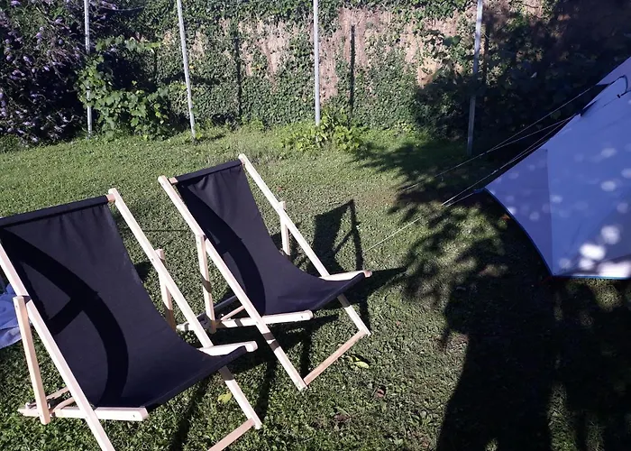 营地 Camping Under The Walnut In Your Own Tent On A Shared Lot And Shared Bathroom *